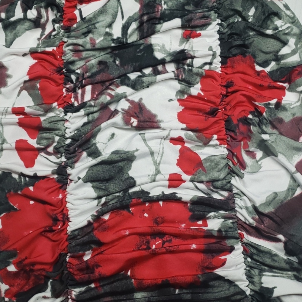 Flowered Dress - Picture 3 of 3